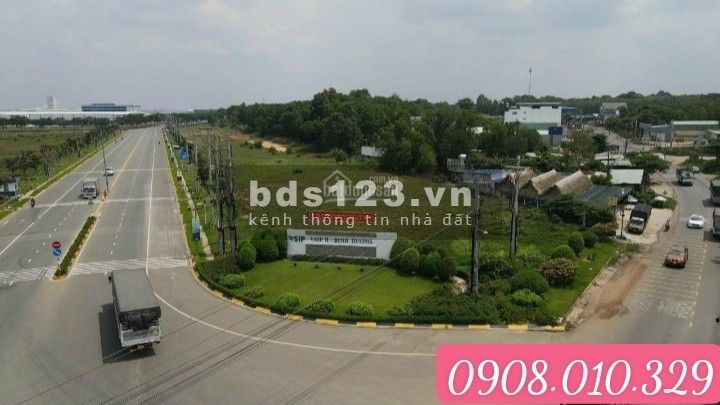 Cần bán ra 2 lô liền kề ngay visip 2 đường thông giá chỉ 4,× triệu /m2