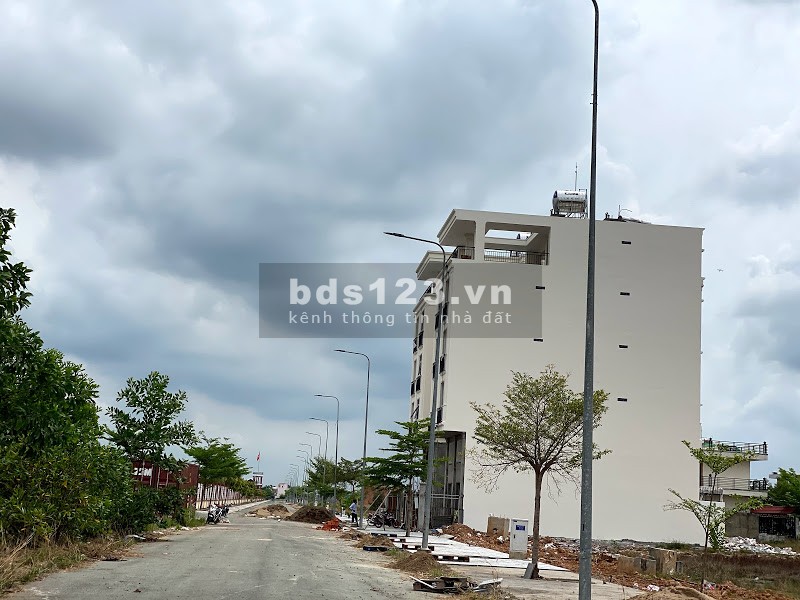 Bán gấp lô đất thổ cư gần Khu công nghiệp, bệnh viện quốc tế Tân Tạo