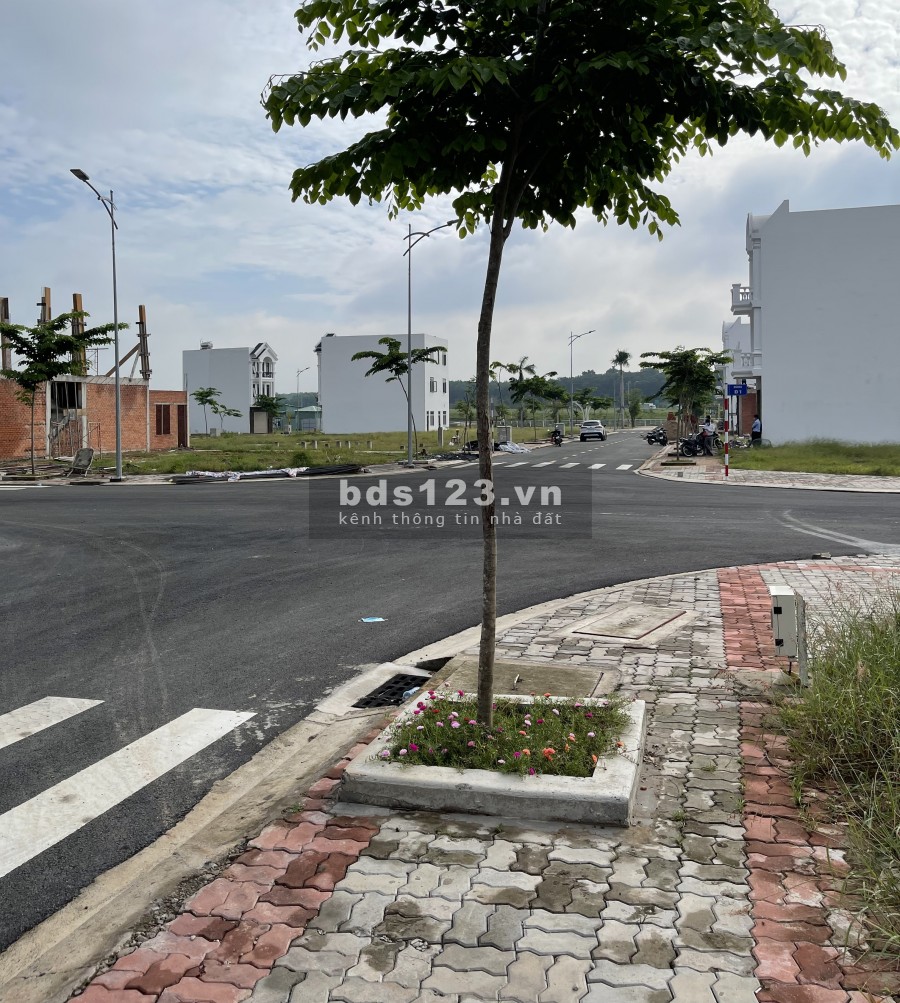 Cần Bán Lô Góc Diện Tích Lớn Nhất Khu Nhà Ở VietSing , Sản Phẩm Hấp Dẫn Cho Các Nhà Đầu Tư.
