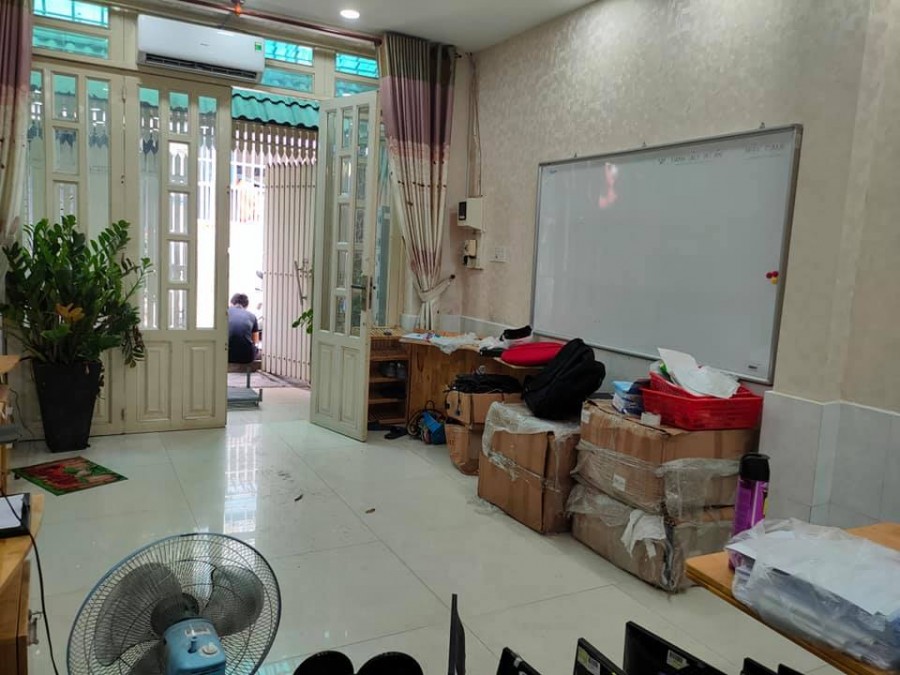 Cần bán nhà Tân Bình Phan Huy Ích DTSD 180m2 chủ bán giá chỉ 5 tỷ 800 triệu