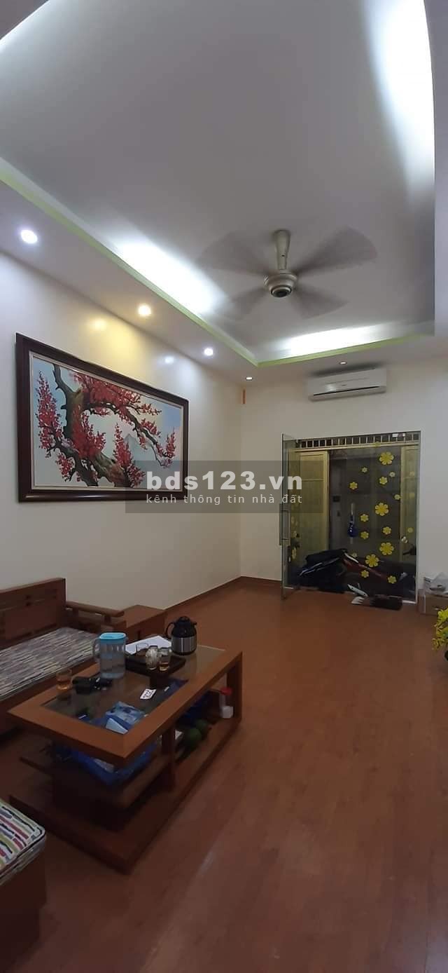 Nhà Văn Cao Quận Ba Đình diện tích sử dụng 41m2, giá 4.95 tỷ