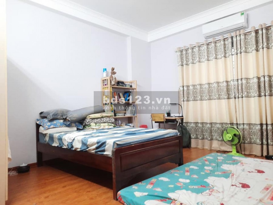 Nhà đẹp phố Nguyễn Chí Thanh, dt 44m2, 5 tầng, phân lô, gần phố ô tô đỗ cửa, giá 6.3 tỷ