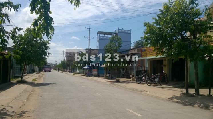 Kẹt tiền bán đất gần Nhà thờ Bình Chánh, 850 triệu, Quốc Lộ 1A