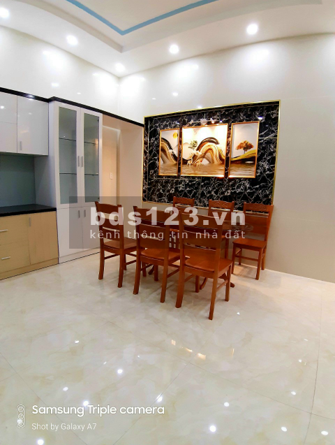 Bán gấp nhà phố tại Phạm Văn Chiêu đẹp, rẻ sang trọng, giá 5.95 tỷ