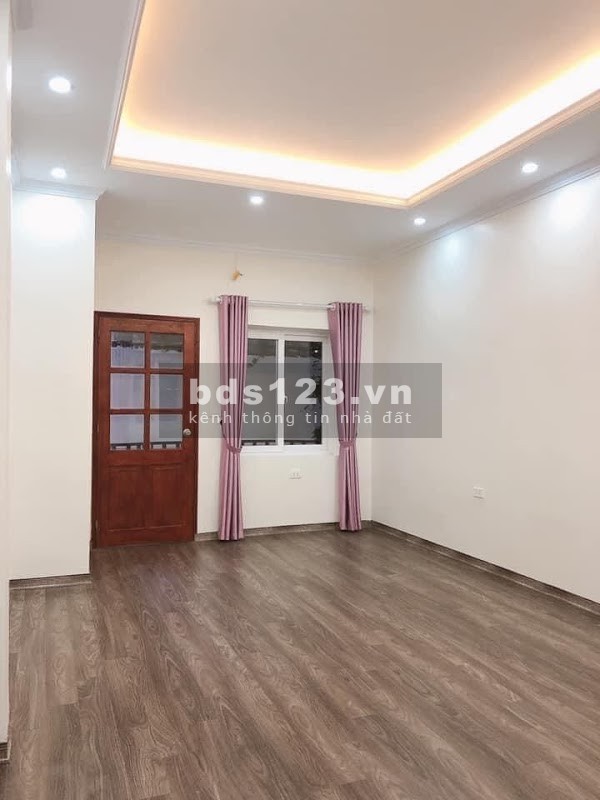 Nhà đẹp ở ngay,ô tô, gần phố, Thông Phong, 34m,4 tầng, MT 3.8m, 2,9 tỷ.