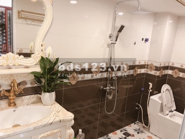 Nhà đẹp ở ngay,ô tô, gần phố, Thông Phong, 34m,4 tầng, MT 3.8m, 2,9 tỷ.