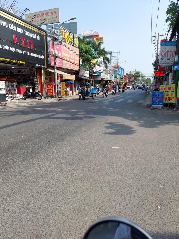 Bán nhà nguyên căn mặt tiền phường 15, Tân Bình, đt 40m2, giá 4 tỷ, lhcc