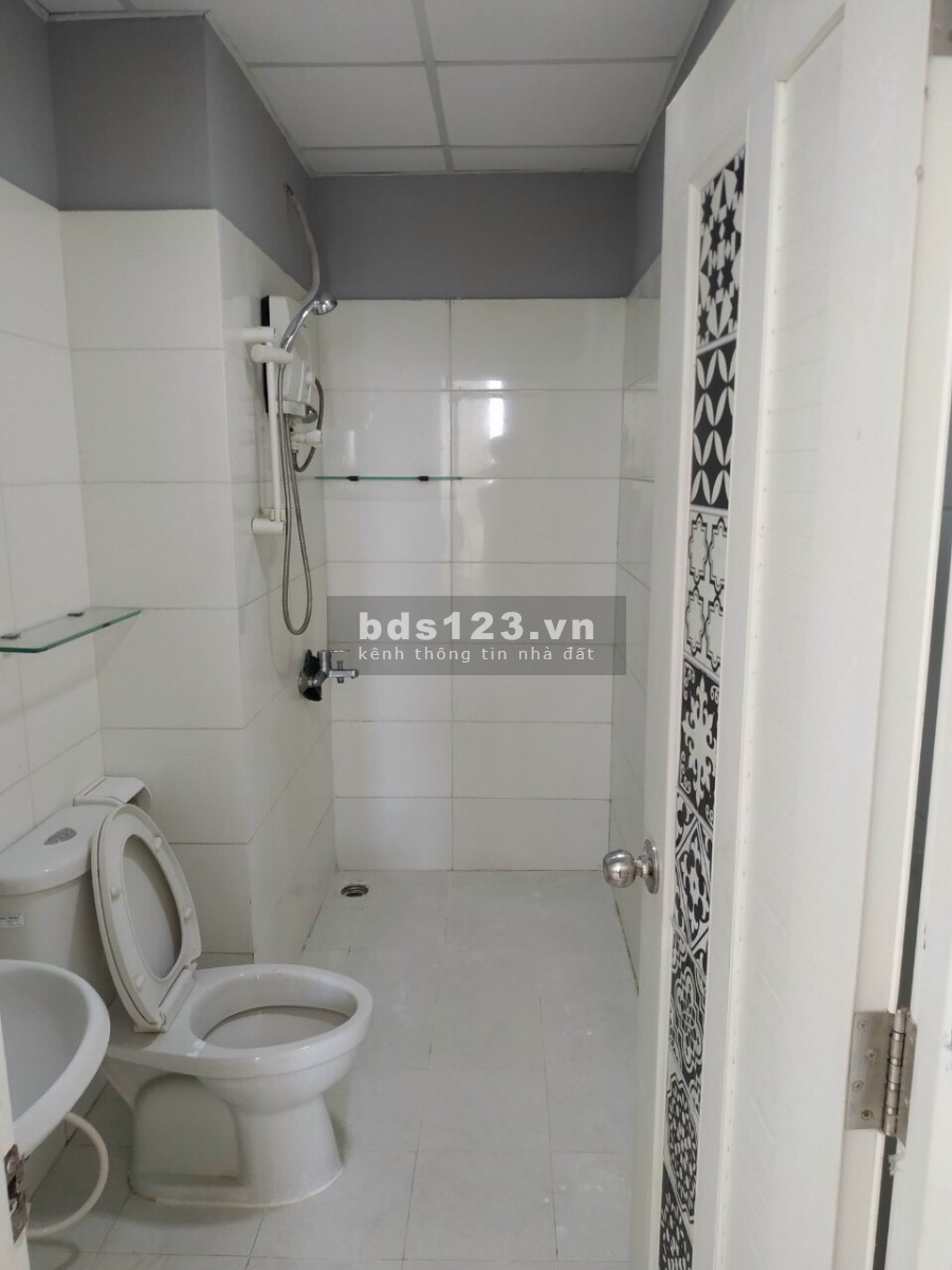 Căn hộ topaz City Q.8 DT: 64m2, 2pn giá 2.1 tỷ, liên hệ chính chủ