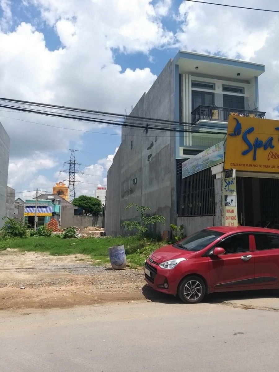 Đất Bình Dương ngay chợ Bến Lớn Bến Cát, giá bán 1.1 tỷ, sổ sẵn bàn giao ngay