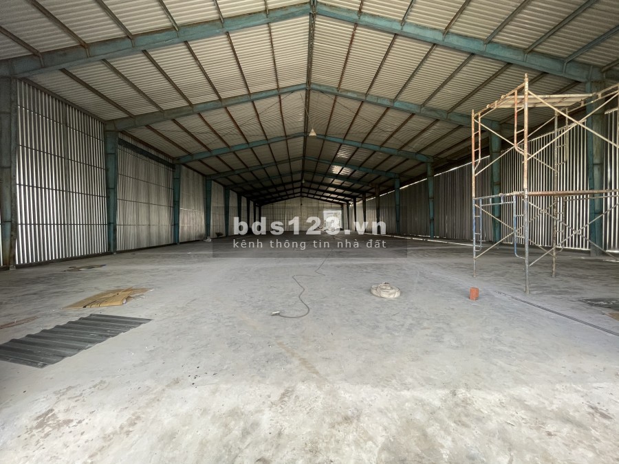 Cần Cho Thuê Kho Xưởng 3200m2 Xa Lộ Hà Nội Quận 9