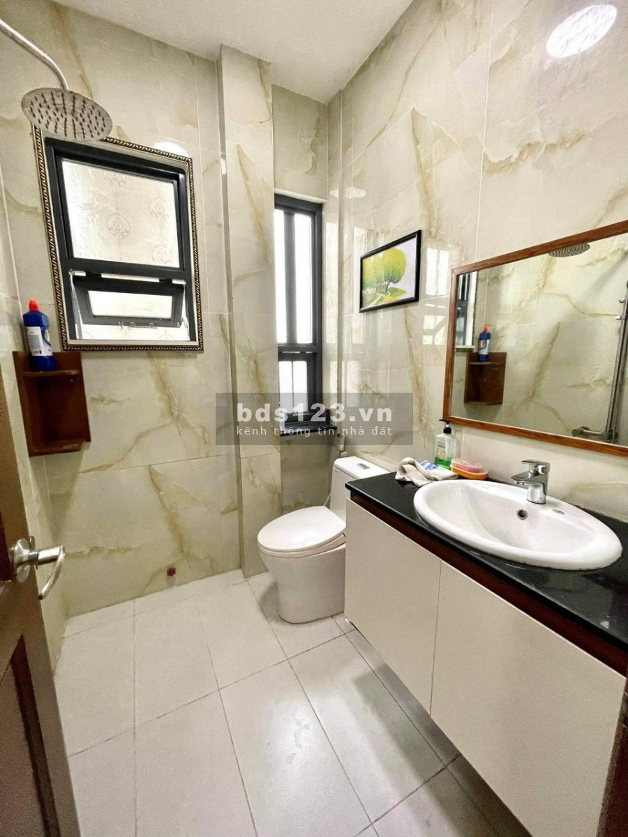 Bán nhà thành phố Thủ Đức đường Ngô Chí Quốc 92m2 1trệt 1lầu giá chỉ 5tỷ980