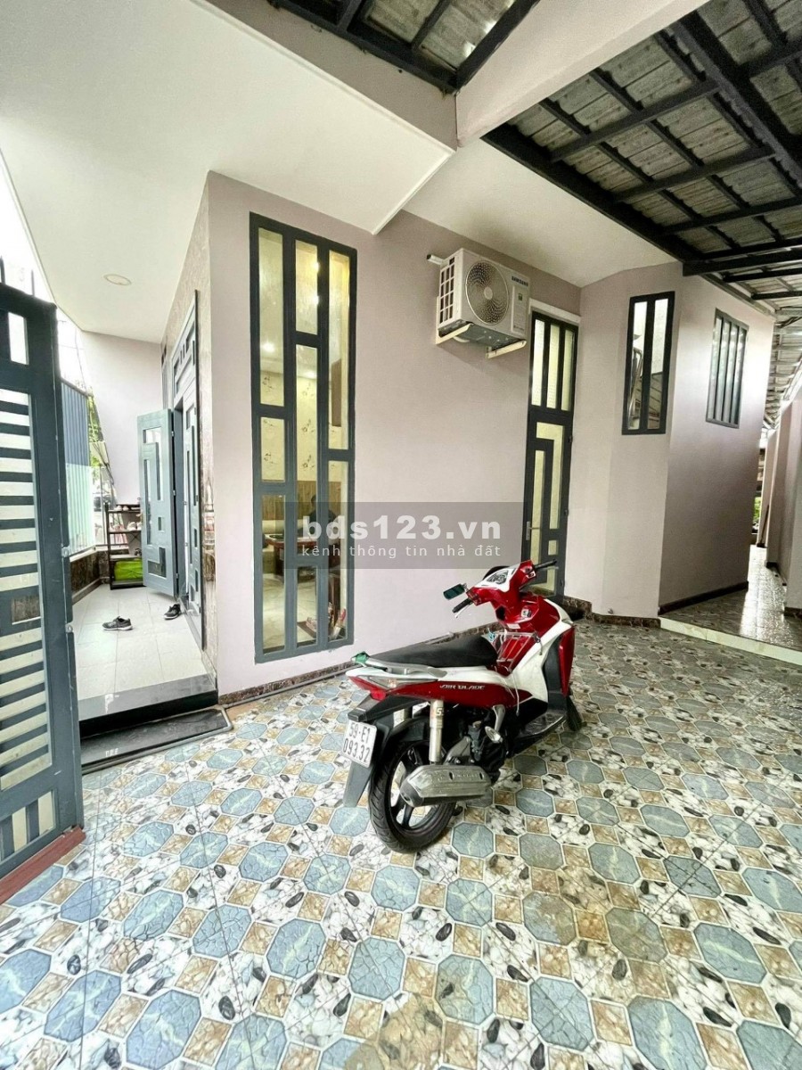 Bán nhà đường Ngô Chí Quốc thành phố Thủ Đức 96m2 2tầng giá chỉ 5tỷ990