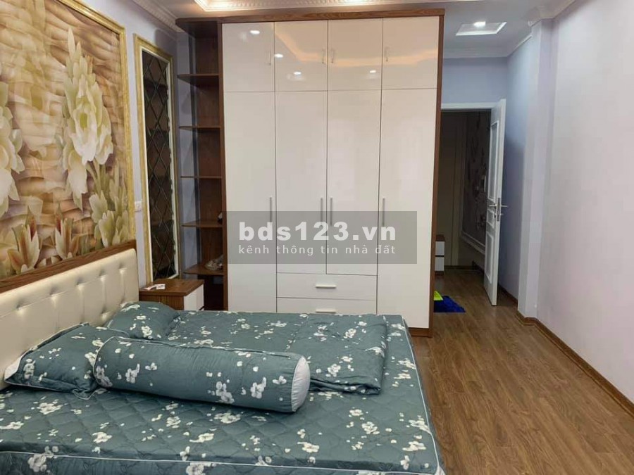 Bán nhà Bát Khối, sang trọng đầy đủ tiện nghi, dt 37m2x5T, êm ái giá 3,3tỷ