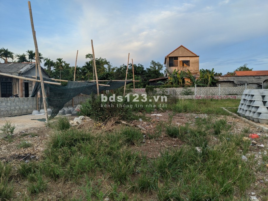 Chính chủ cần bán lô đất 2 mặt tiền kiệt ô tô Dạ Lê Chánh, Thuỷ Vân vị trí đẹp giá đầu tư.
