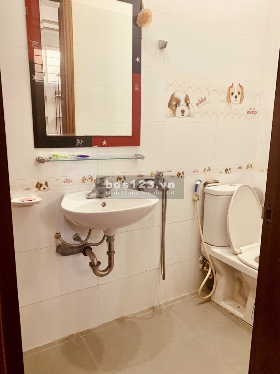 Chính chủ cho thuê nhà Lạc Long Quân, Tây hồ. Dt: 55m x 6 tầng