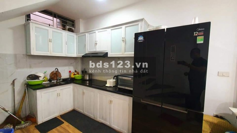 CỰC HÓT! Bán nhà ngõ 209 An Dương Vương, dt 34m, giá 3.35 tỷ, 2 mặt thoáng, ô tô đỗ cửa.