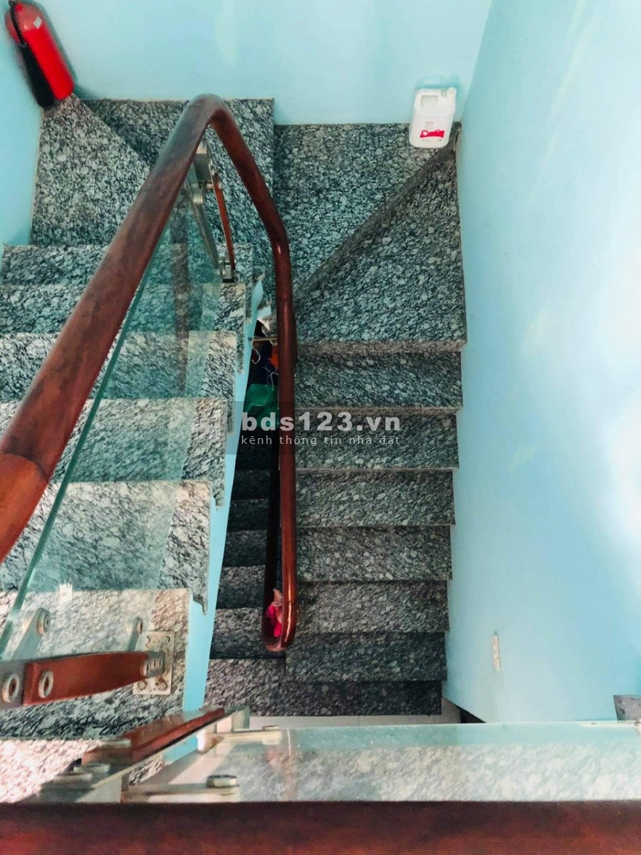 Bán nhà Láng Trung 42m x 5 Tầng, MT 4, Lô góc, Ô TÔ TRÁNH, Kinh Doanh,Quận Đống Đa