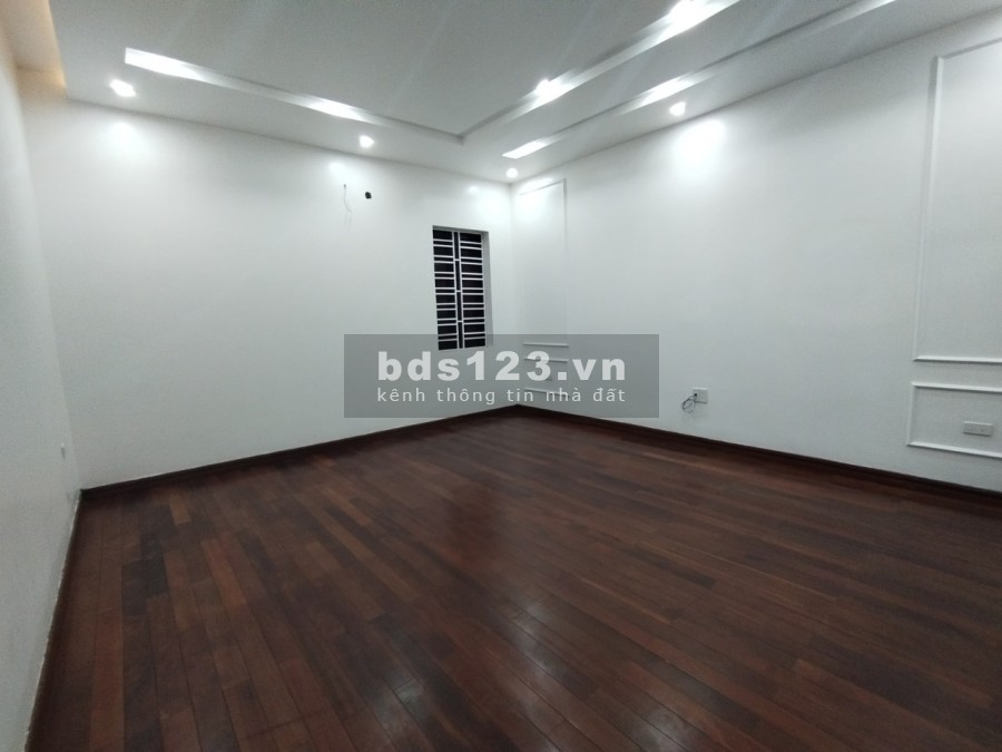 Nhà đẹp Ngõ Phố Thiên Lôi, 80m2 4 tầng. giá mềm nhất khu vực 5,6 tỷ