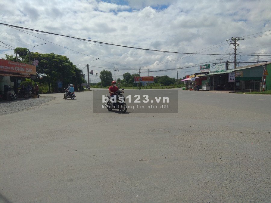 Cần ra gấp 1 nền thổ cư 80m2 liền kề chợ Bình Chánh, đã có sổ riêng