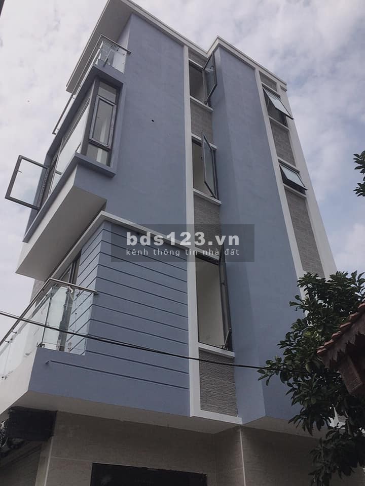 Nhà trung tâm phường Yên Nghĩa, Lô góc, Ô tô đỗ cửa, dt 35m2, 5 tầng, mt 8 m, giá nhỉnh 2 tỷ