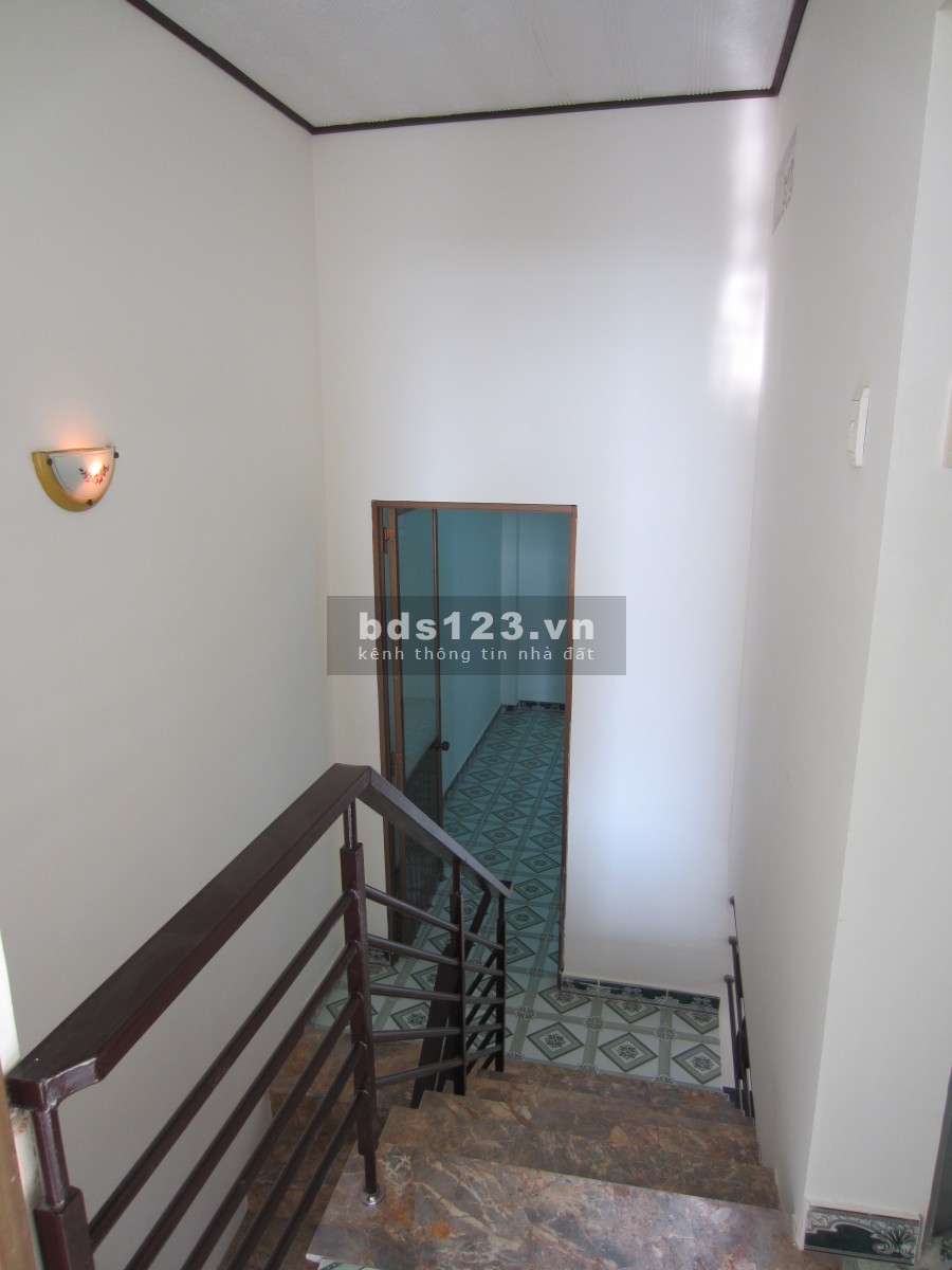 Nhà nguyên căn đường 48 hẻm ba gác cách hẻm xe hơi 15m, sổ hồng riêng, dt 3mx4.15m