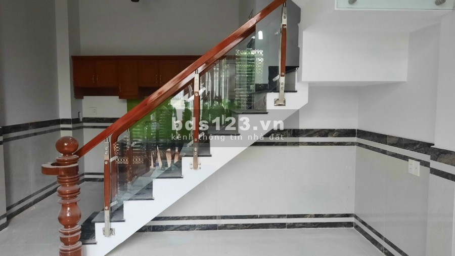 Nhà 1 lầu 2 phòng ngủ, đường 8m Trần Thị Hè. Hiệp Thành. Quận 12