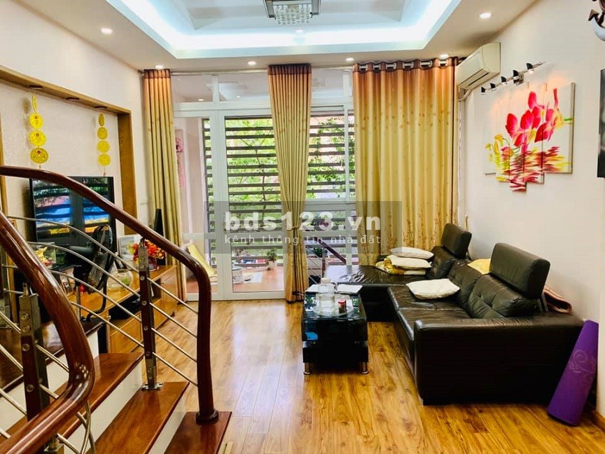 Cần bán gấp nhà Trần Phú, trung tâm Quận Hà Đong, diện tích 58m2, mt 4.5m, giá 3.75 tỷ