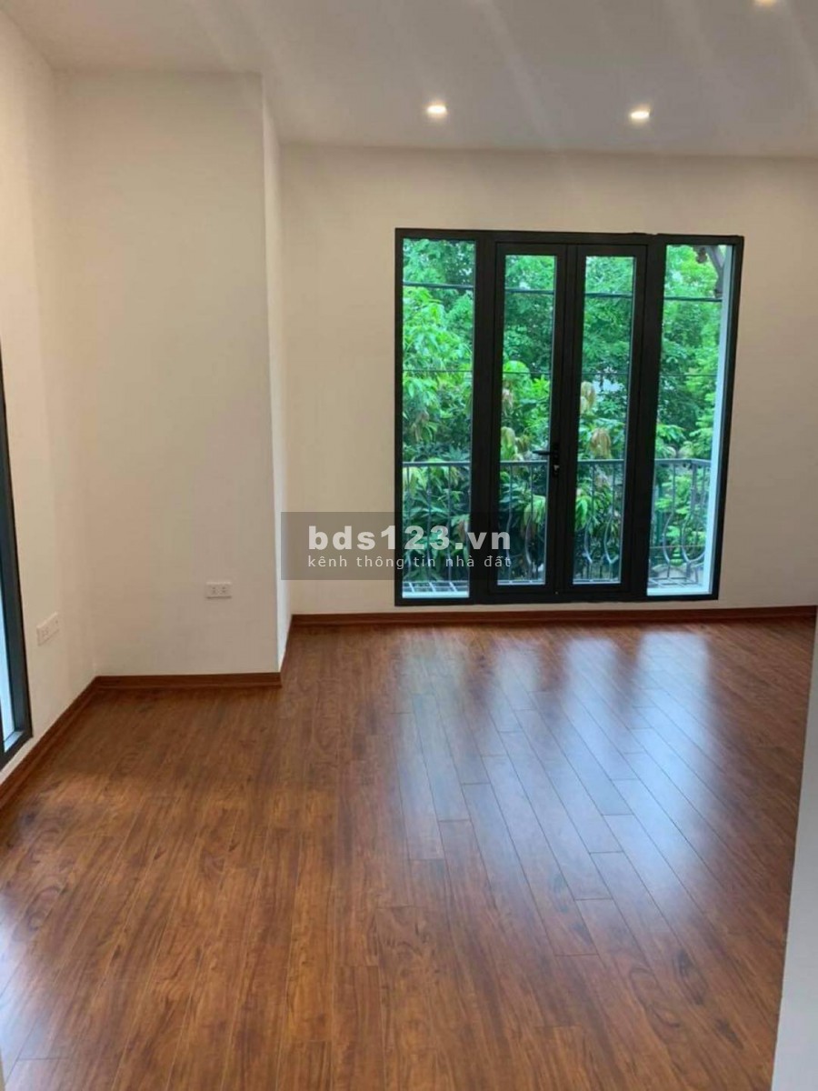 Bán nhà lô góc 2 mặt ô to tránh ngõ 78 Duy Tân diện tích 55m2, 4 tầng, mt 4m, giá bán 12,5 tỷ