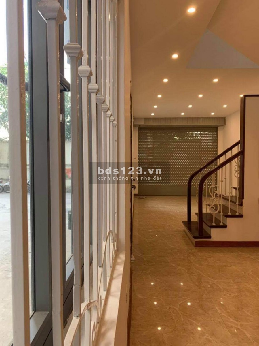 Bán nhà lô góc 2 mặt ô to tránh ngõ 78 Duy Tân diện tích 55m2, 4 tầng, mt 4m, giá bán 12,5 tỷ