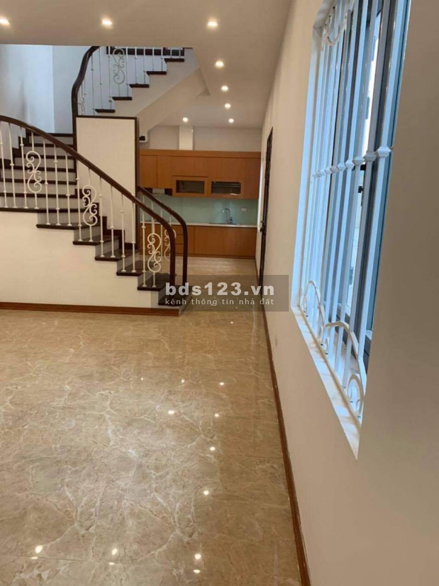 Bán nhà lô góc 2 mặt ô to tránh ngõ 78 Duy Tân diện tích 55m2, 4 tầng, mt 4m, giá bán 12,5 tỷ