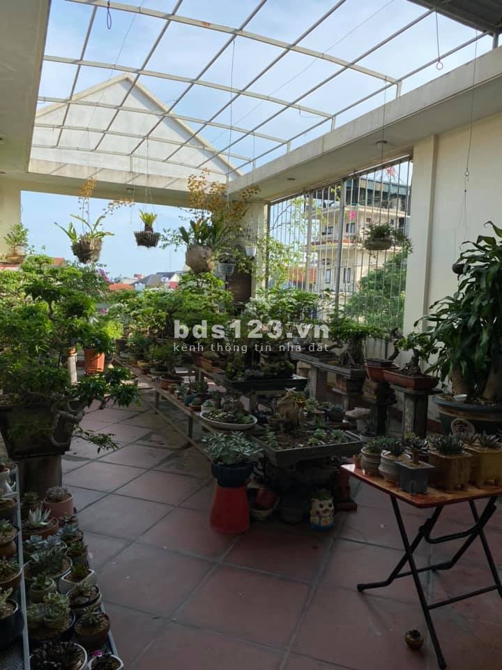 Bán nhà siêu hiếm view hồ, ô tô đỗ cử, nhà bao đẹp đường Bồ Đề