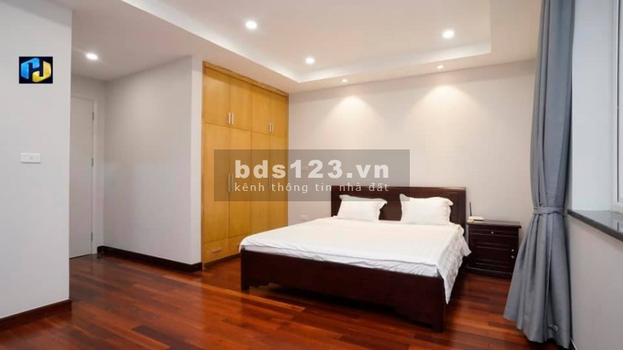 Bán nhà mặt đường Trần Thủ Độ, Hoàng Mai ô tô, vỉa hè, kinh doanh 290m2x5T, Mt11m, 28 tỷ