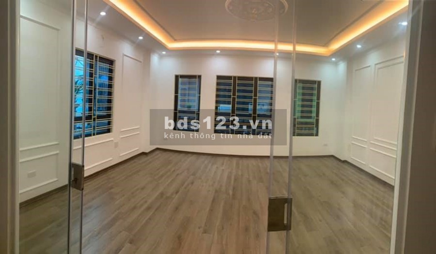 Nhà Đống Đa, 50m2x6T, MT 5,6m, lô góc, thang máy, ô tô, kinh doanh, giá 8,45 tỷ