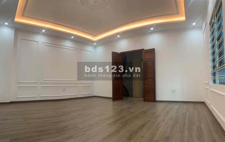 Nhà Đống Đa, 50m2x6T, MT 5,6m, lô góc, thang máy, ô tô, kinh doanh, giá 8,45 tỷ
