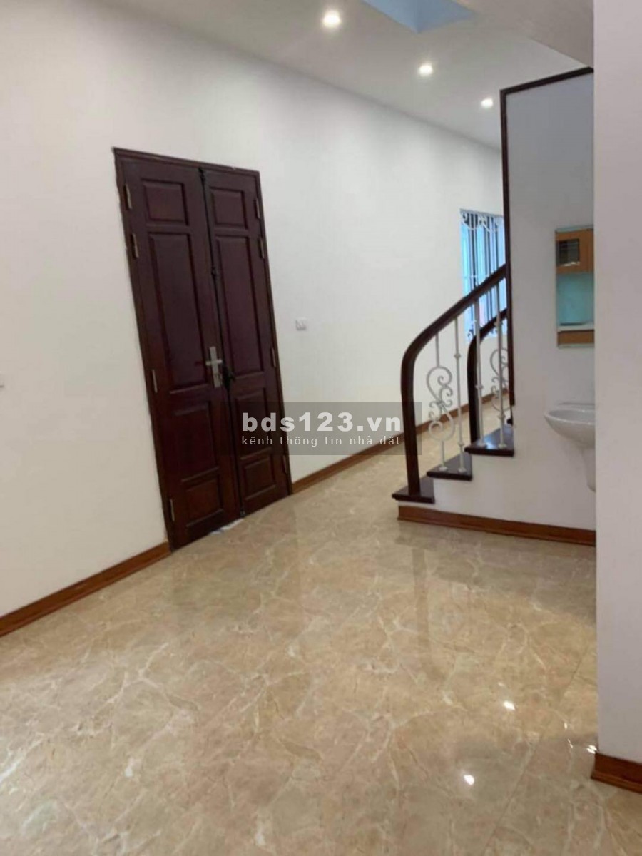 Bán nhà lô góc 2 mặt ô to tránh ngõ 78 Duy Tân diện tích 55m2, 4 tầng, mt 4m, giá bán 12,5 tỷ