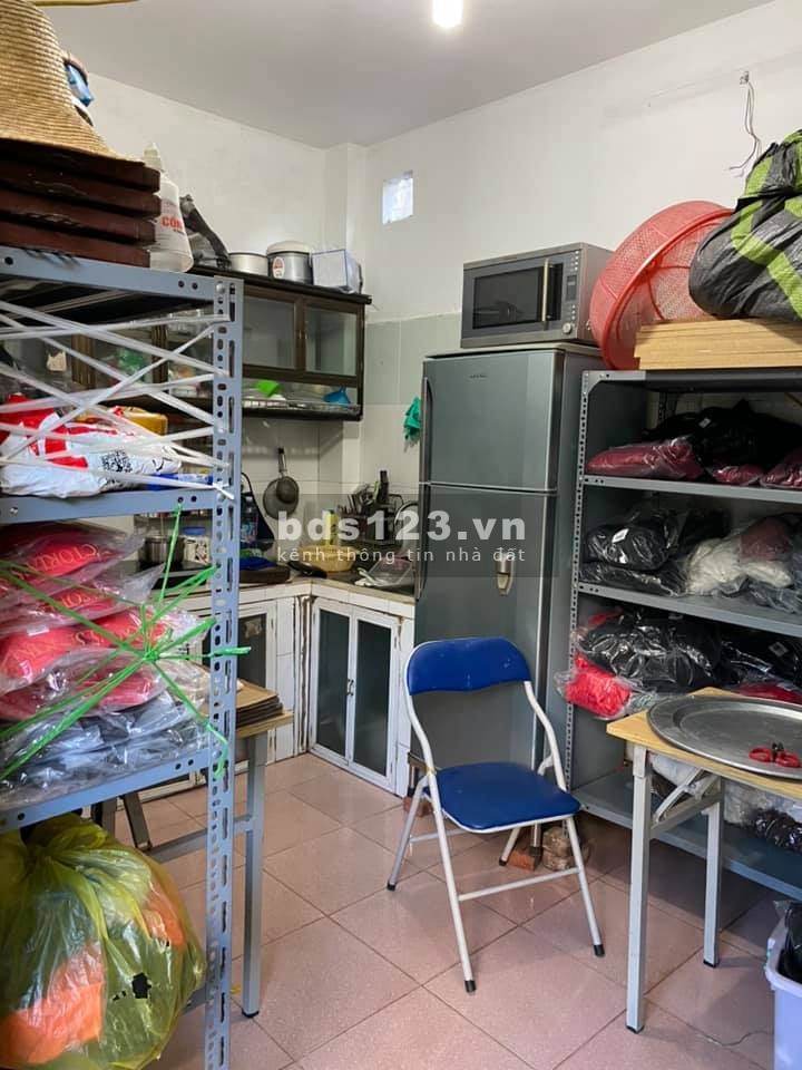Bán nhà mặt ngõ gần phố ô tô vào nhà giá tốt khu vực Bồ Đề, Long Biên, tứ bề thoáng mát