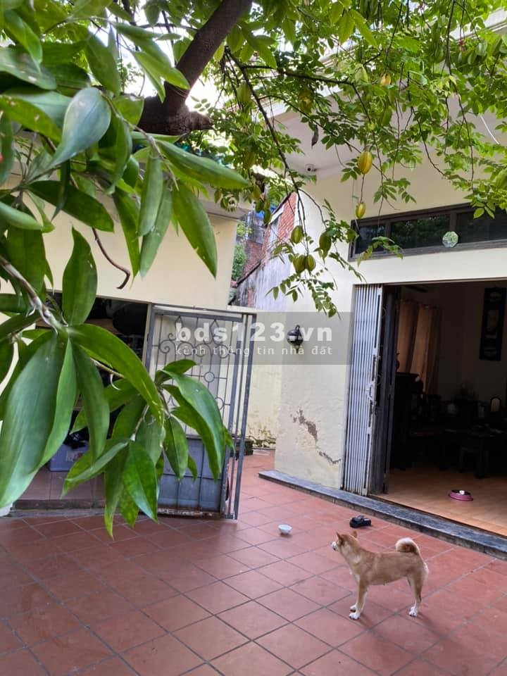 Bán nhà mặt ngõ gần phố ô tô vào nhà giá tốt khu vực Bồ Đề, Long Biên, tứ bề thoáng mát