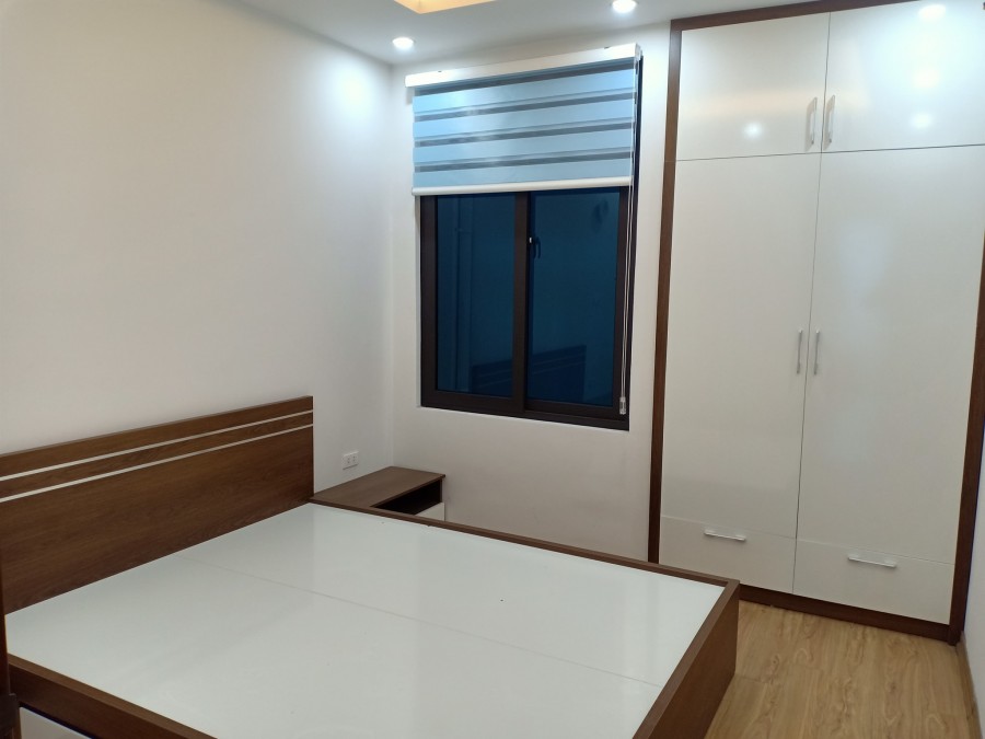 Chính chủ cần bán kinh doanh Quận Hà Đông, giá chỉ 5,6 tỷ, còn mới, lh 0968501992
