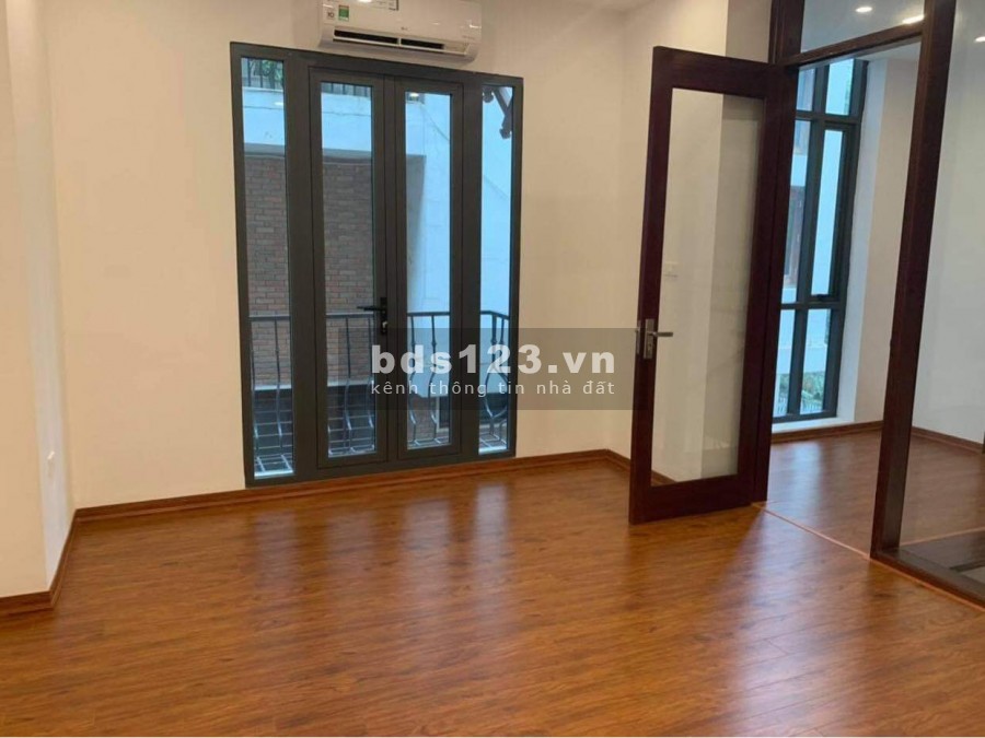 Bán nhà lô góc 2 mặt ô to tránh ngõ 78 Duy Tân diện tích 55m2, 4 tầng, mt 4m, giá bán 12,5 tỷ