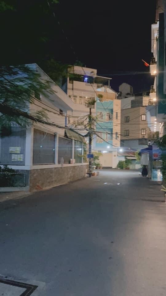 Bán nhà ở Lê Văn Sỹ, Phường 12, Quận 3, 100m2, nở hậu, hẻm hơn 6m