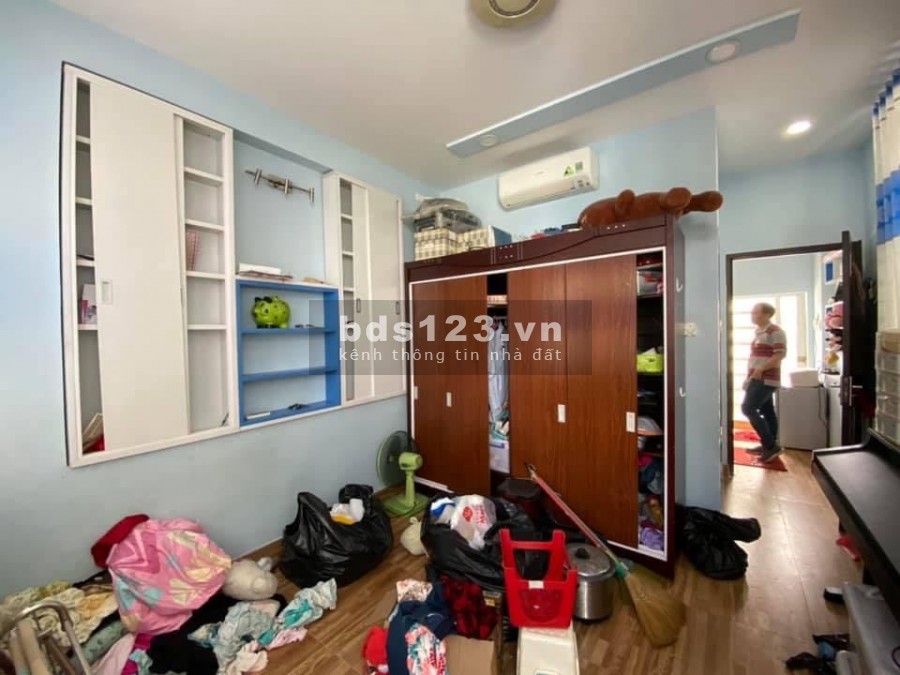 Gò Vấp bán nhà đường số 21 phuòng 8, 4 tầng bê tông cốt thép, hxe 7 chỗ giá 5,6 tỷ