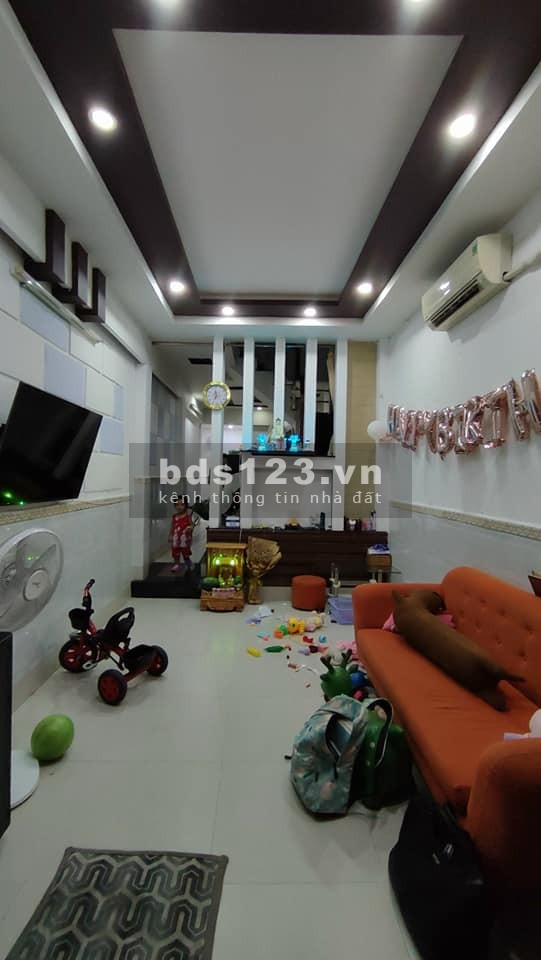 Hẻm xe hơi 1 xẹt Lê Quang Định phường 1, dt 47m2, giá chỉ 5 tỷ