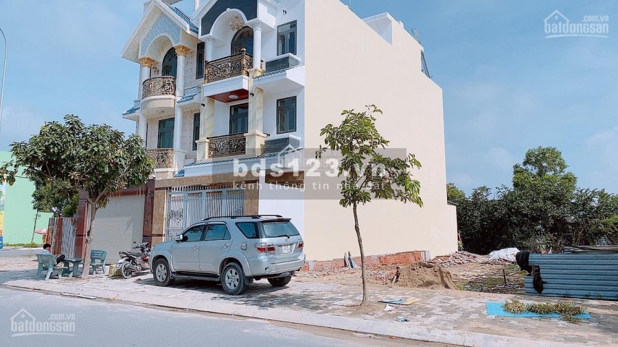 Bán gấp 2 nền đất liền kề KDC Phạm Văn Hai, mặt tiền 16m Sổ Hồng Riêng