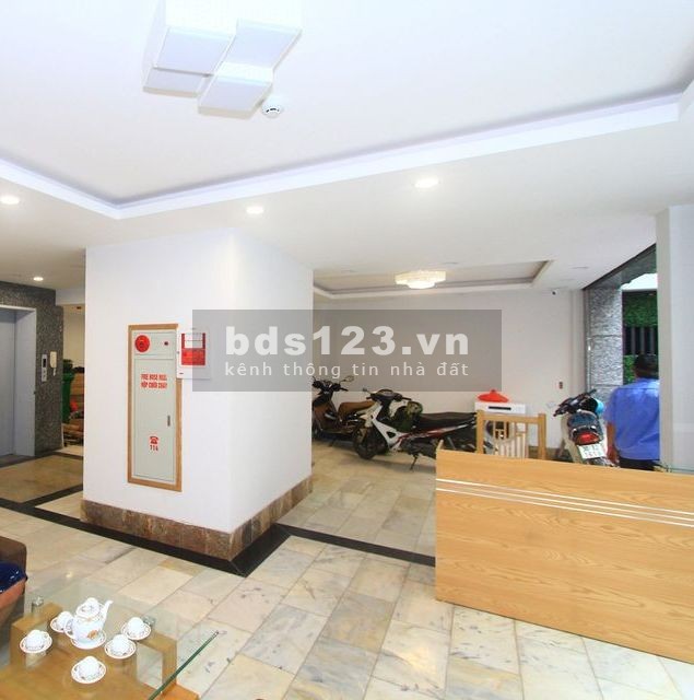 Tòa nhà cho thuê, 14 phòng, thang máy, dt 80m2, 13.5 tỷ, Gara ô tô, Âu Cơ, Tây Hồ