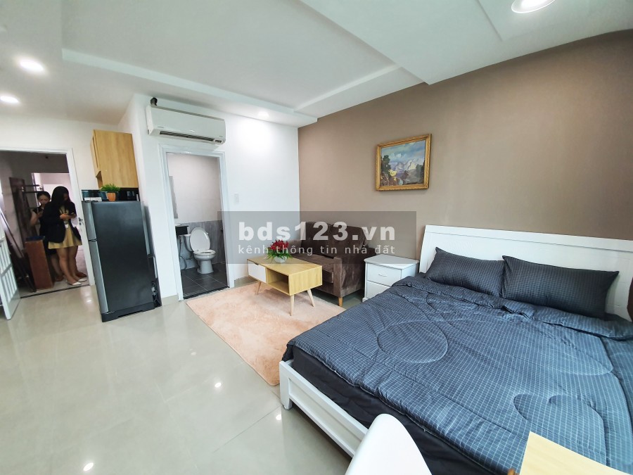Căn hộ đầy đủ nội thất mặt tiền đường Trần Quang Diệu Quận 3, cửa sổ lớn đón gió, giá ưu đãi mùa dịch