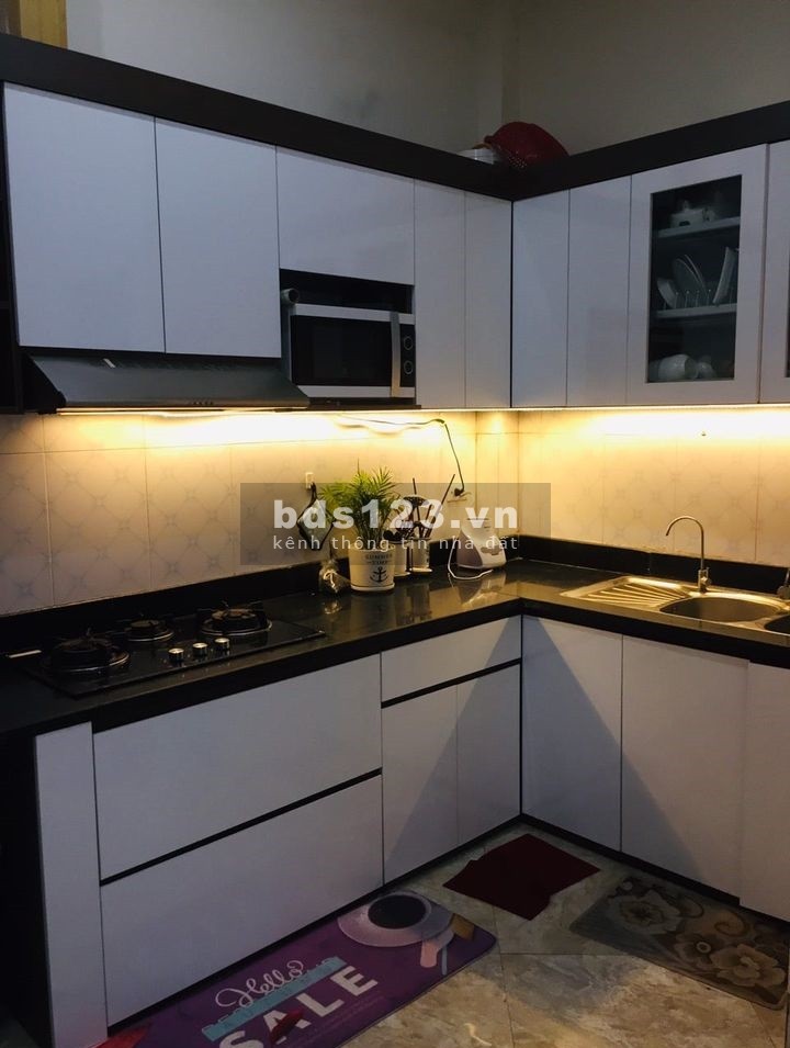 Bán nhà Ngọc Lâm 47m2*4T lô góc, mt 15m, ô tô gần phố, giá 3.34 tỷ