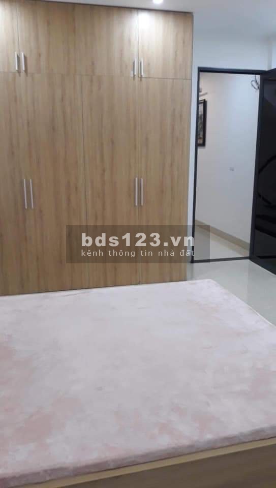 Siêu Hiếm ngõ chợ nhà đường Ngọc Thuỵ, diện tích rộng 80m2, đúc 4 tầng, giá 5.7 tỷ