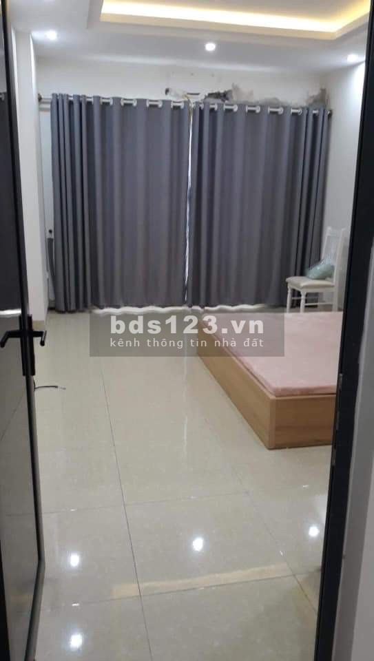 Siêu Hiếm ngõ chợ nhà đường Ngọc Thuỵ, diện tích rộng 80m2, đúc 4 tầng, giá 5.7 tỷ