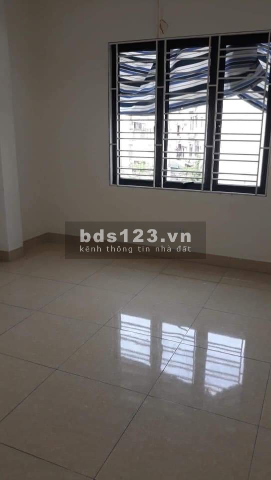 Siêu Hiếm ngõ chợ nhà đường Ngọc Thuỵ, diện tích rộng 80m2, đúc 4 tầng, giá 5.7 tỷ
