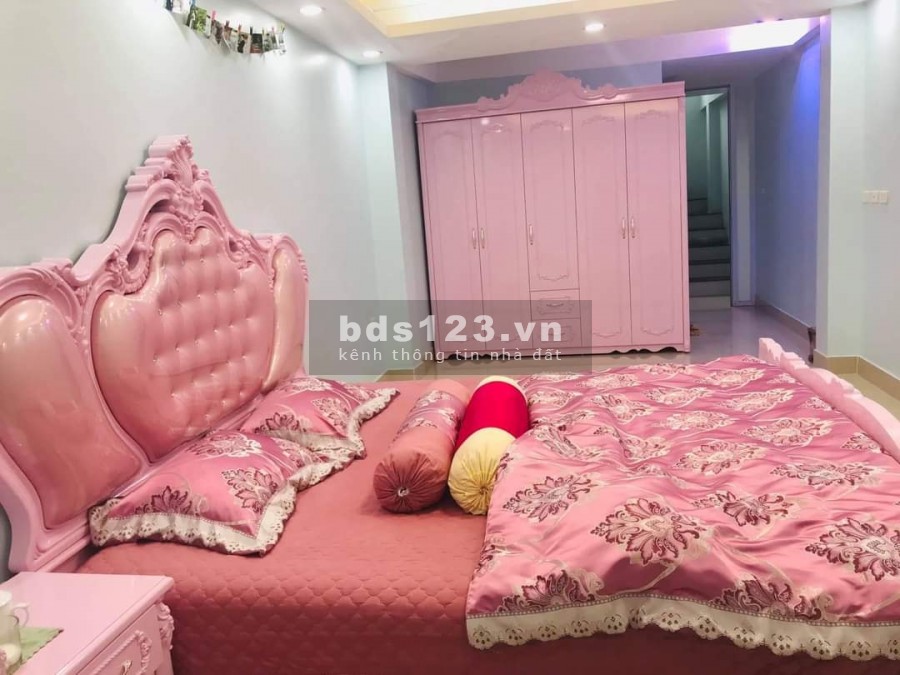 Bán nhà phố Vĩnh Hưng, diện tích rộng 45m2, giá chỉ 3x tỷ, sổ riêng